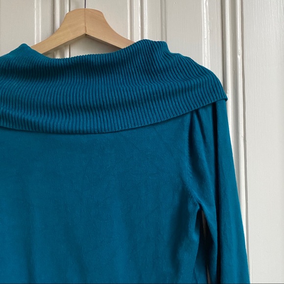 Cable & Gauge Teal Cowl Neck Sweater - Picture 6 of 11